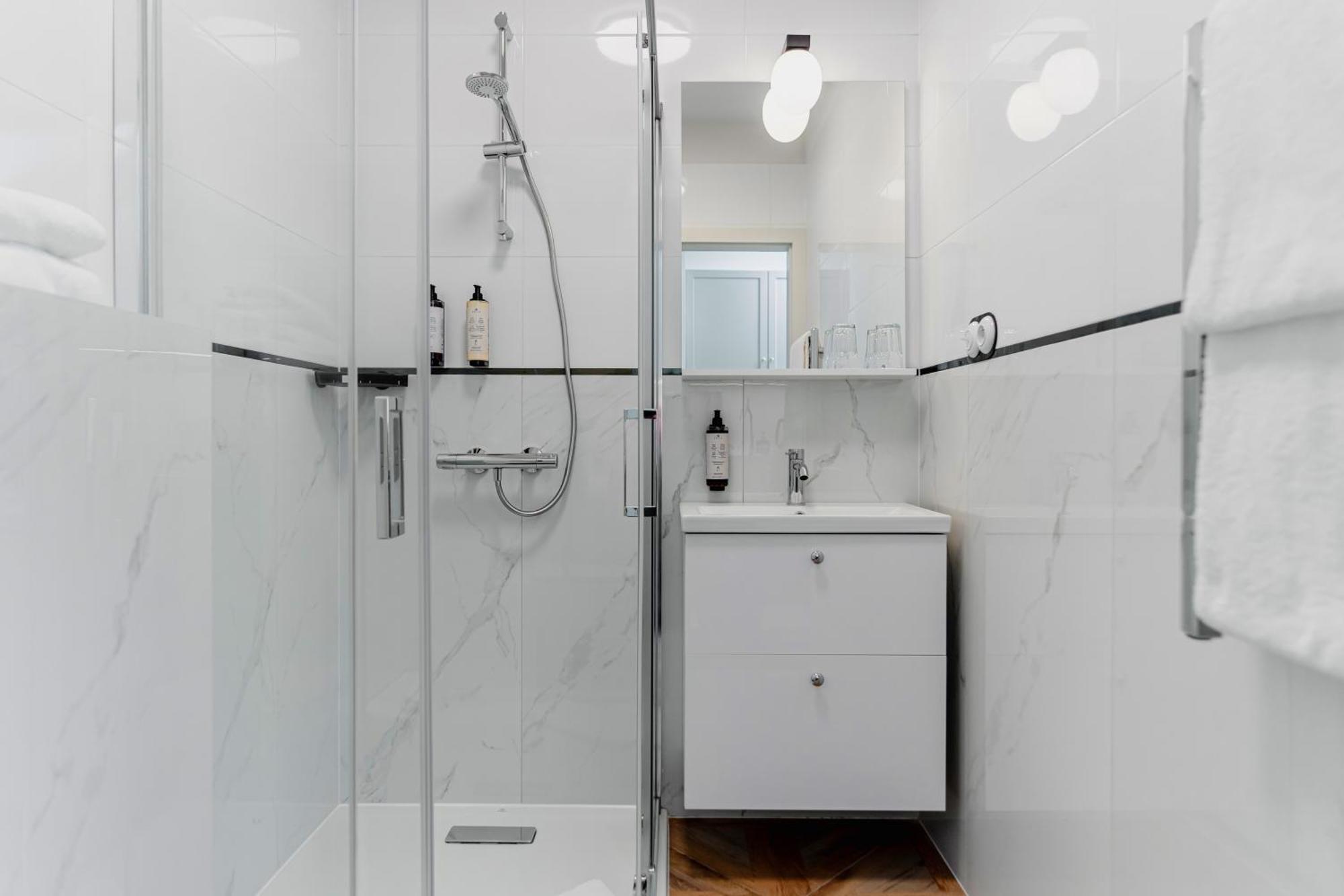 N33 Premium Apartments Old Town Krakow - Destigo Hotels Стая снимка