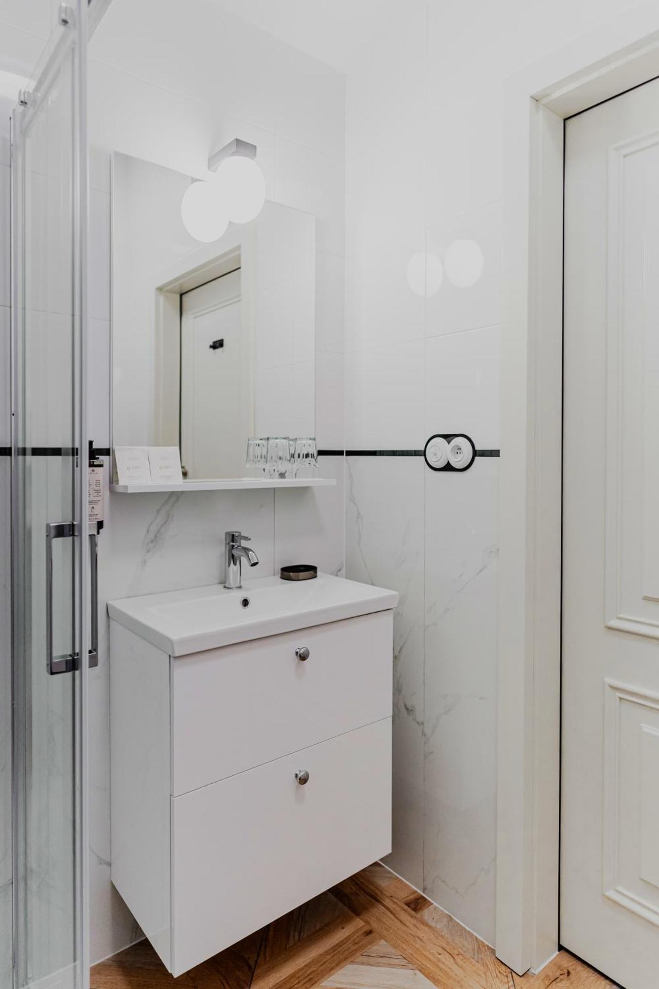N33 Premium Apartments Old Town Krakow - Destigo Hotels Стая снимка